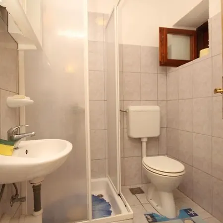 Apartment With A Parking Space Susica, - 8467