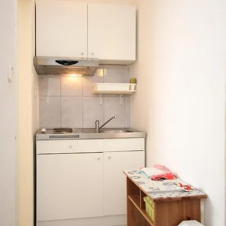 Apartment With A Parking Space Susica, - 8467 Ugljan