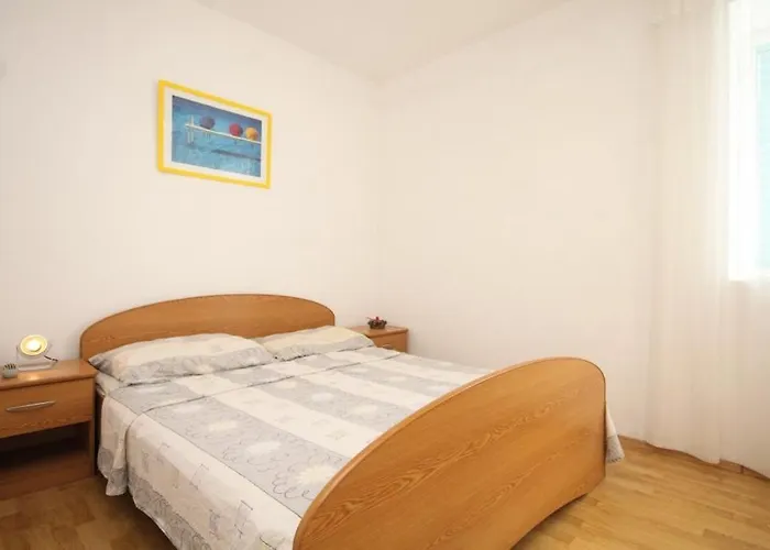 With A Parking Space Susica, - 8467 Appartement *